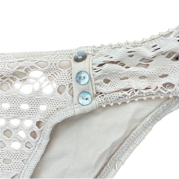 Robin Piccone crotchet Bikini set - Picture 4 of 6